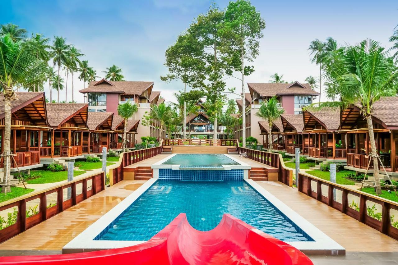 Khanom Cabana Beach Resort Exterior photo